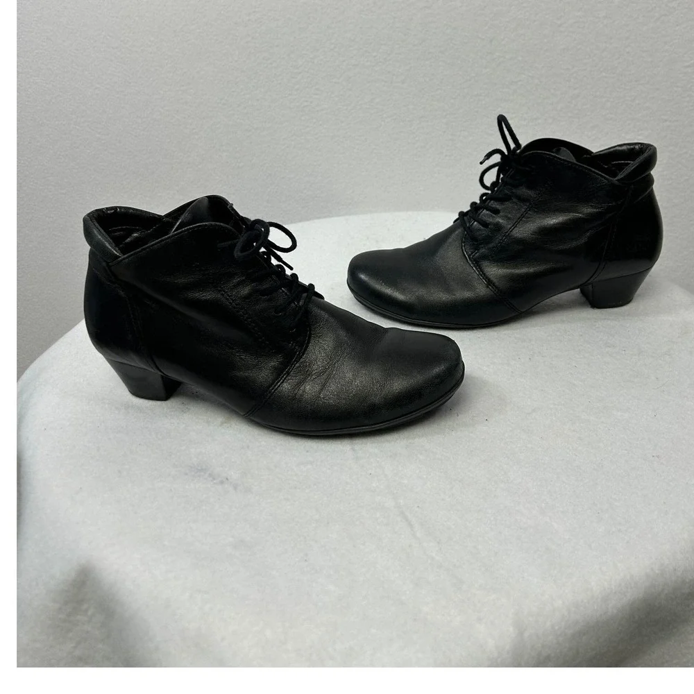 Dark Academia Gabor Womens 5/7.5‎ Black Leather Hovercraft Low Heel Booties